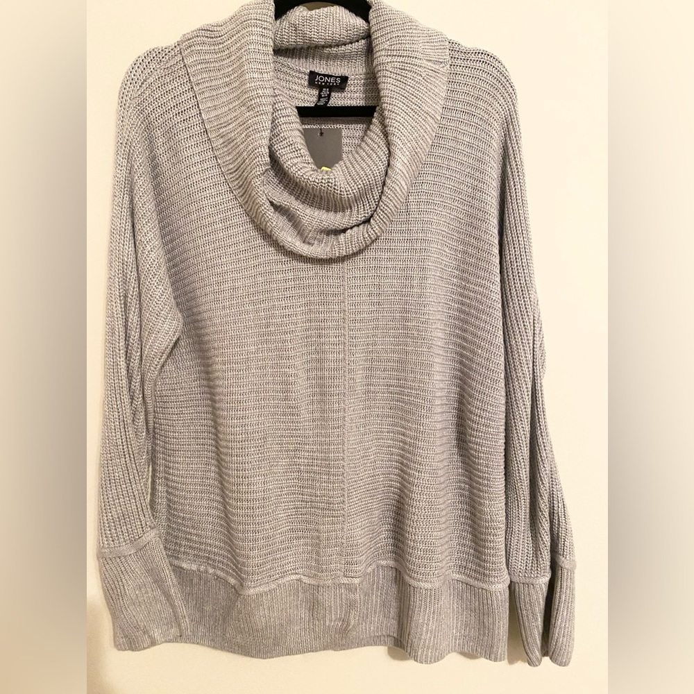 JONES
NEW YORK Sweater Size M NWT